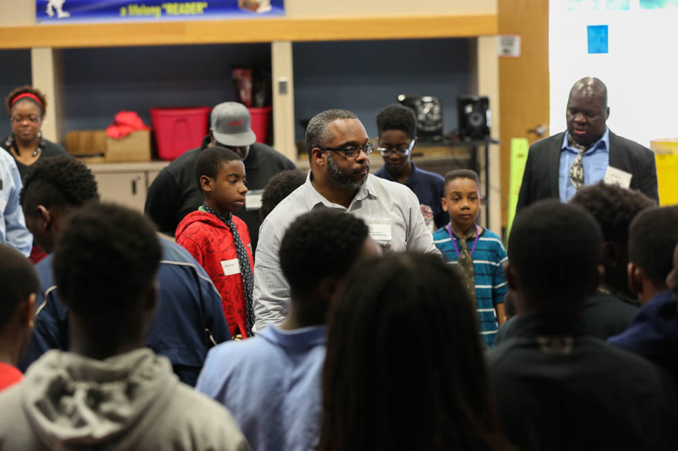 Teaching students to tie a tie